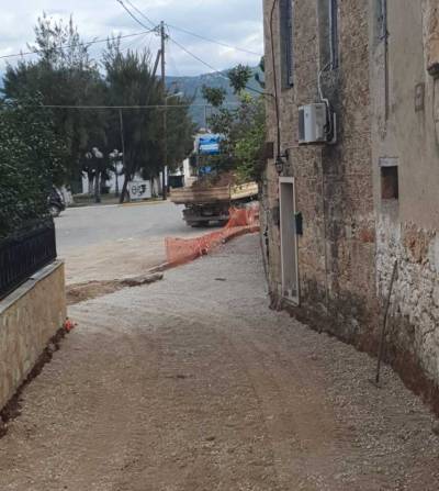 Πλακόστρωση σε καντούνια των Φιλιατρών