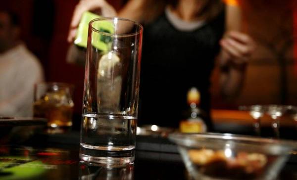Αναβολικά και ποτά-μπόμπες σε μπαρ στο Γκάζι