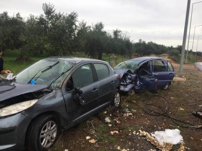 Μεσσηνία: Δύο τραυματίες από μετωπική σύγκρουση στο δρόμο Κυπαρισσίας - Φιλιατρών