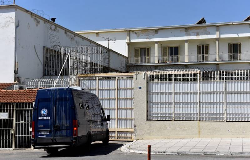 Έφοδος της ΕΛ.ΑΣ. στις φυλακές Κορυδαλλού - Εντοπίστηκαν κινητά τηλέφωνα και κατεργασμένη κάνναβη