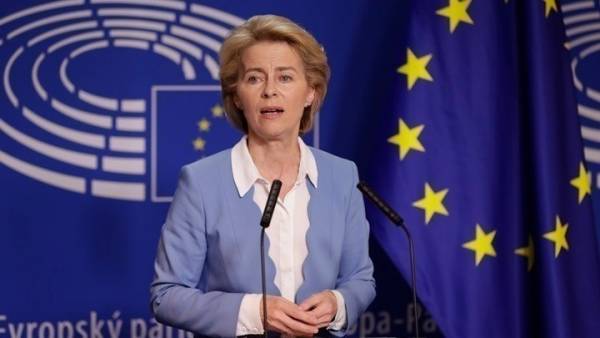 Ούρσουλα φον ντερ Λάιεν: Κλείνουμε τον εναέριο χώρο της ΕΕ για τη Ρωσία (βίντεο)