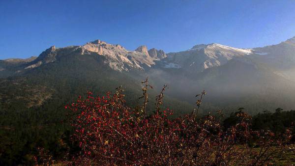 Διασώστες προσέγγισαν τον Ρουμάνο ορειβάτη στον Όλυμπο