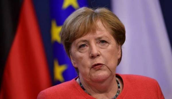 Μέρκελ: Υπερασπίζεται την απόφαση για την κατάργηση της πυρηνικής ενέργειας στη Γερμανία
