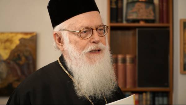 To Δημοτικό Συμβούλιο Καλαμάτας ανακηρύσσει απόψε επίτιμο δημότη τον Αρχιεπίσκοπο Αλβανίας Αναστάσιο