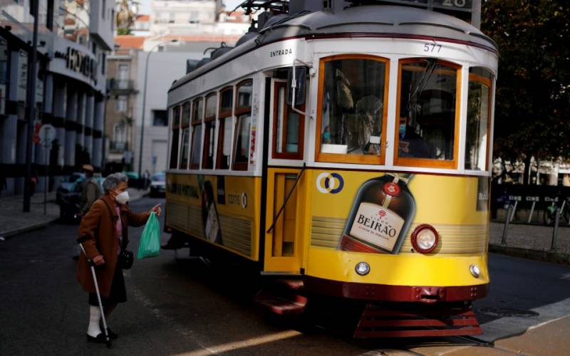 Πορτογαλία: Ο κορονοϊός εκτοξεύει τον αριθμό των ανέργων