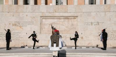 Με Πόντιους Εύζωνες η αλλαγή της Προεδρικής Φρουράς