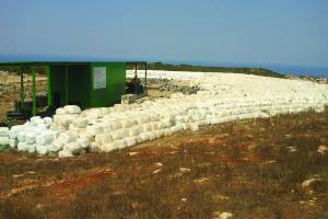 Τοξικό ντουμάνι από σκουπίδια στην Πυλία