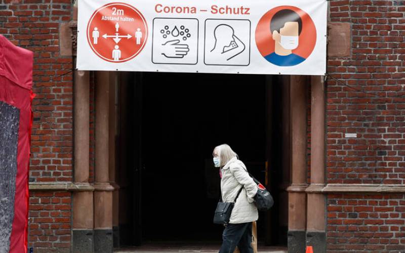 Η Γερμανία έσπασε το «φράγμα» του 1 εκατ. κρουσμάτων κορονοϊού