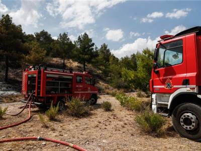 Συνελήφθη 80χρονος που κατηγορείται για την πρόκληση από πρόθεση τεσσάρων πυρκαγιών στα Γλυκά Νερά