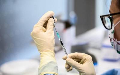 Αύριο η δίκη των τριών γυναικών που συνελήφθησαν για εικονικό εμβολιασμό στο ΙΚΑ Αλεξάνδρας