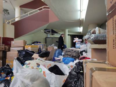 Καλαμάτα: Μεγάλη ανταπόκριση στη συγκέντρωση βοήθειας για τους σεισμοπαθείς