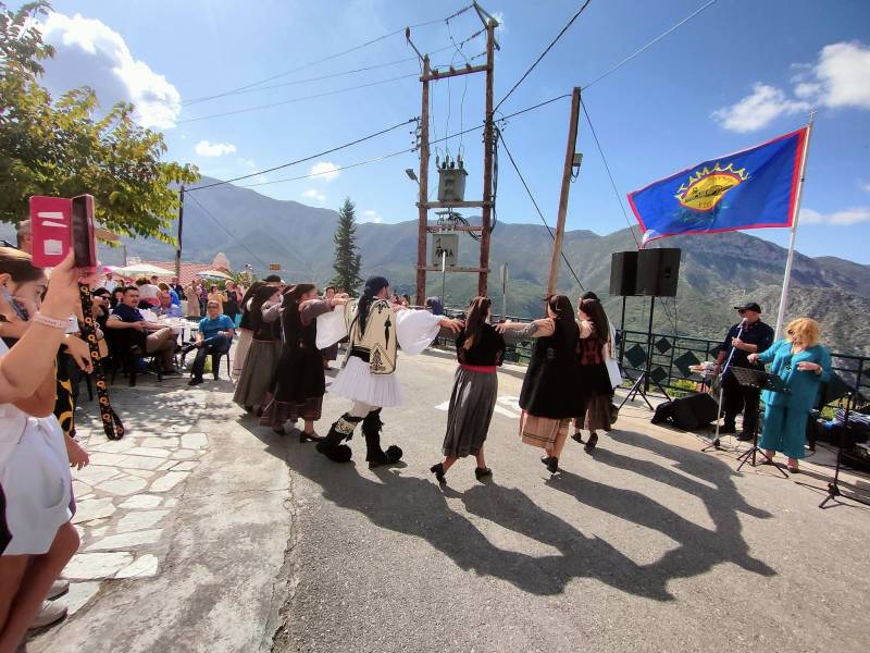 Αγορά τοπικών προϊόντων Ταϋγέτου στο Λαδά