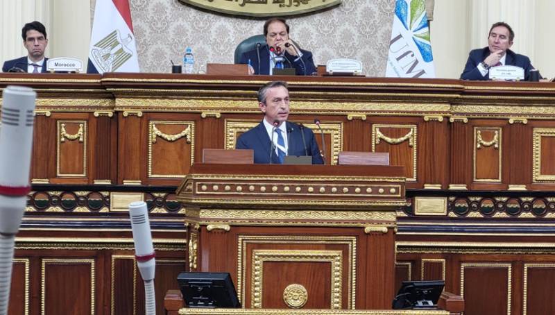 Μαντάς με κοινοβουλευτική αντιπροσωπεία στο Κάιρο