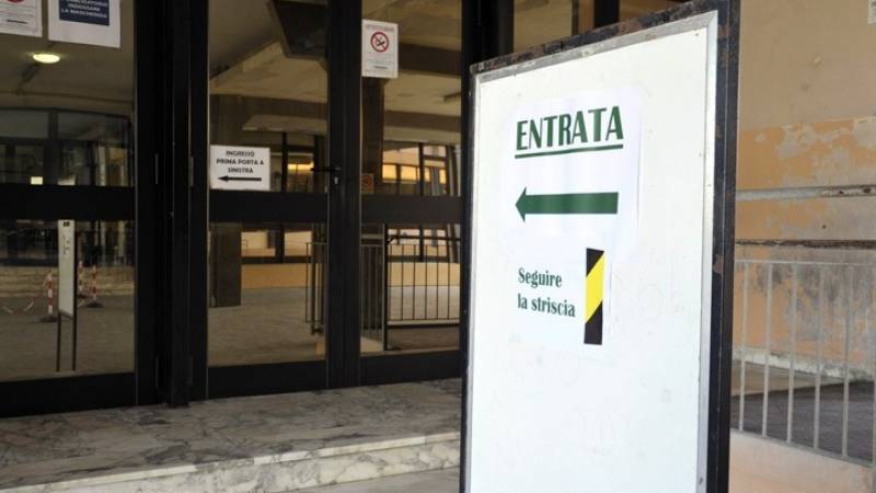Ξανανοίγουν τα σχολεία στις περισσότερες περιοχές της Ιταλίας