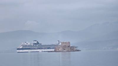 Στο Ναύπλιο το κρουαζιερόπλοιο Celebrity Infinity (βίντεο)