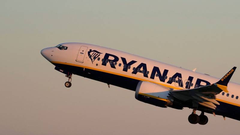 H Ryanair κλείνει τη βάση της στο αεροδρόμιο «Μακεδονία»