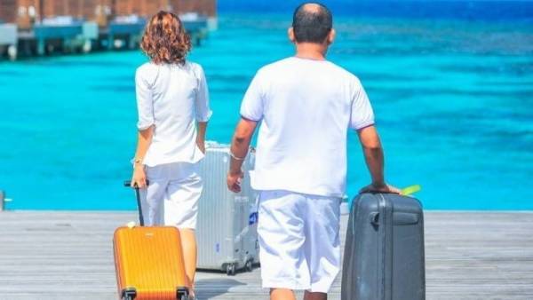 Μείωση τουριστικών εσόδων στην Περιφέρεια Πελοποννήσου: Οι επισκέπτες ξοδεύουν πολλά αλλά είναι λίγοι