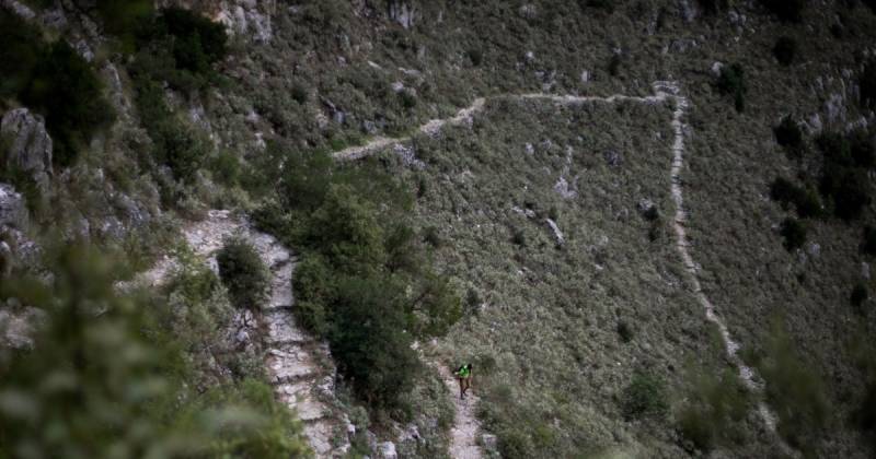 Ιωάννινα: Επιχείρηση διάσωσης Αμερικανίδας τουρίστριας στο φαράγγι του Βίκου
