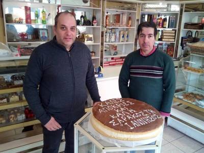 Δημιούργησαν κοκ - γίγας σε ζαχαροπλαστείο της Μεσσήνης