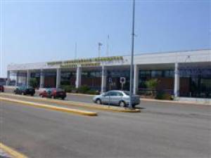 Συνάντηση Νίκα - Μανδηλάρη για το αεροδρόμιο Καλαμάτας