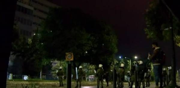 Θεσσαλονίκη: Έξι συλλήψεις για τα χθεσινά επεισόδια μετά τη λήξη της πορείας για το Πολυτεχνείο