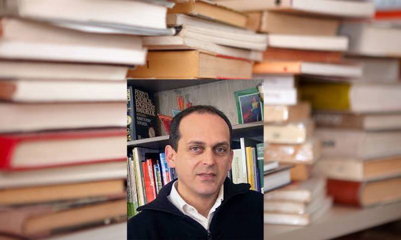 Ο καθηγητής Ν. Ζαχαριάς κοσμήτορας της Σχολής Ανθρωπιστικών Επιστημών και Πολιτισμικών Σπουδών