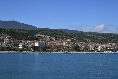 Σύμβαση για αποκατάσταση ζημιών στο λιμάνι Πεταλιδίου