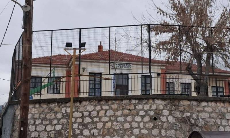 Σέρρες: Αναστολή καθηκόντων για την καθηγήτρια που φίμωσε και έδεσε μαθητή με χαρτοταινία