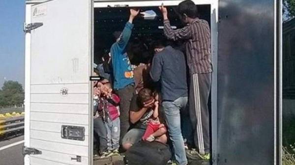 Εντοπισμός 120 προσφύγων σε φορτηγό αυτοκίνητο στο Σουφλί
