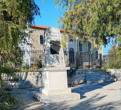 Μεσσηνία: Βεβήλωσαν το μνημείο πεσόντων στο Αμπελόφυτο