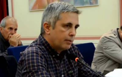 Το κυβερνητικό στρατόπεδο αναζητά άλλο... αρχηγό: Βελούδινο διαζύγιο Μάκαρη και ΣΥΡΙΖΑ