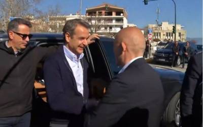 Στο "φουλ" οι μηχανές των κομμάτων ενόψει των καλπών (Βίντεο)