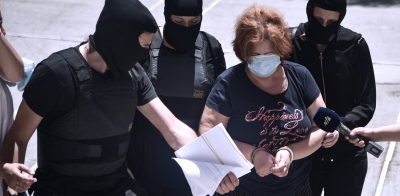 Στον εισαγγελέα η 52χρονη που έκρυβε στο σπίτι της τον Χρήστο Παππά (βίντεο)
