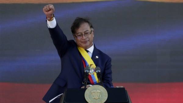 Κολομβία: Ο Γκουστάβο Πέτρο ορκίσθηκε πρόεδρος (βίντεο)
