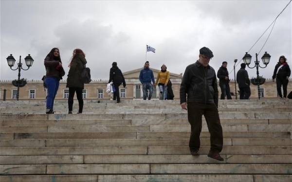 Δημογραφικό: Ταχύτερα από τις προβλέψεις γερνάει ο πληθυσμός στην Ελλάδα