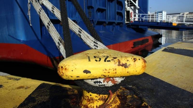 Δεμένα τα πλοία στα λιμάνια από αύριο, λόγω της 48ωρης απεργίας της ΠΝΟ