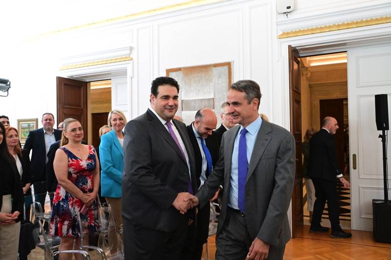Ηχηρή αξιολόγηση με συντριπτική αποχή