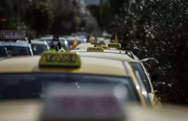 Ταξί: Αυξήσεις στα κόμιστρα λόγω των εκρηκτικών τιμών στα καύσιμα