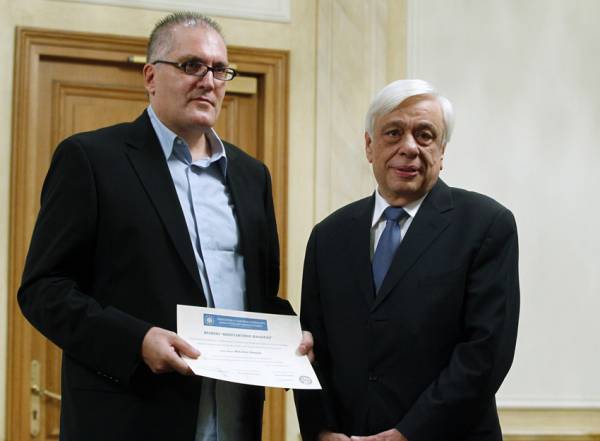 Βράβευση του δημοσιογράφου Φίλιππου Ζάχαρη με το βραβείο «Κωνσταντίνος Καλλιγάς»