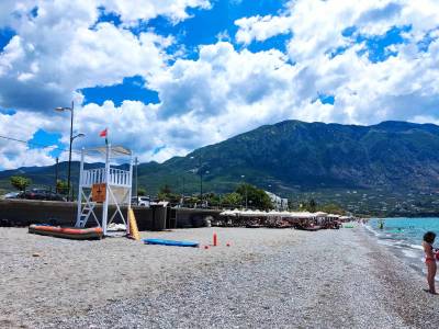 Στις θέσεις τους όλοι οι ναυαγοσώστες για την κάλυψη των παραλιών της Καλαμάτας