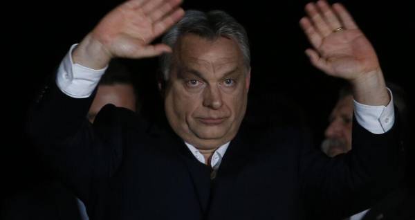 Κομισιόν: Ενεργοποιεί το μηχανισμό αναστολής χρηματοδότησης της Ουγγαρίας