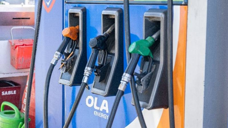 Οι τιμές του πετρελαίου ανεβαίνουν ξανά περί τα 100 δολάρια το βαρέλι