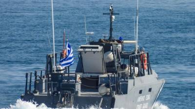 Αγνοούνται δύο κολυμβητές στο Σούνιο (βίντεο)