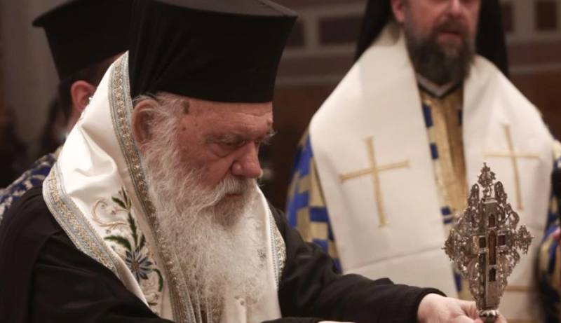 Ιερώνυμος: Το εμβόλιο είναι το μόνο τείχος απέναντι στον κορονοϊό