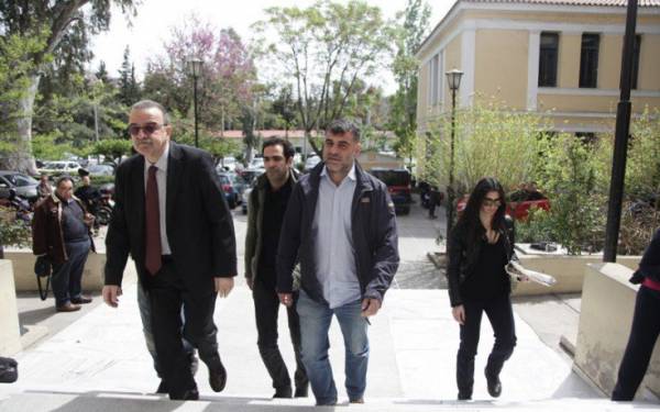 Συνελήφθη ο Κώστας Βαξεβάνης μετά τη μήνυση του Αντώνη Σαμαρά