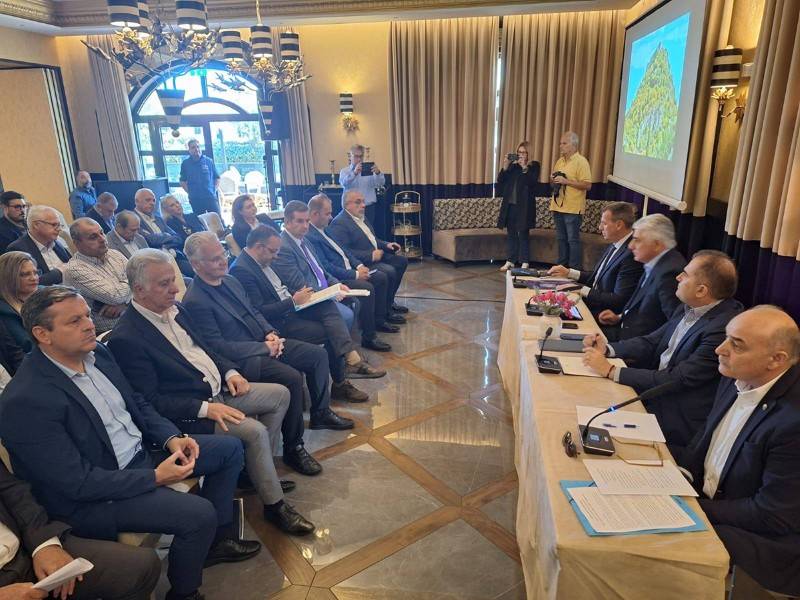Πρωτοβουλία «Πελοπόννησος 360» για την αυτοδιοίκηση: Συνάντηση Πτωχού με τους δημάρχους της περιοχής