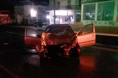 Τροχαίο τα ξημερώματα στην Αγία Τριάδα Καλαμάτας (φωτογραφίες)