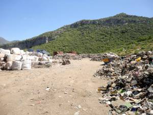 Αυτοψία στην επεξεργασία ανακυκλώσιμων: Εχει αλλάξει η εικόνα στη Μαραθόλακκα