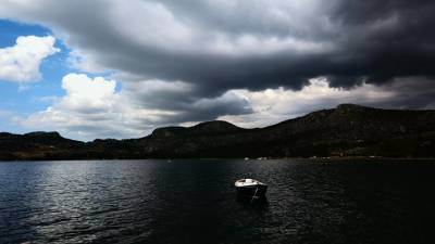 Επιδείνωση του καιρού από το μεσημέρι με ισχυρές βροχές και καταιγίδες