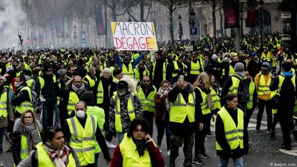 Γαλλία: Μεγάλη κινητοποίηση της αστυνομίας για τις διαδηλώσεις των &quot;κίτρινων γιλέκων&quot;